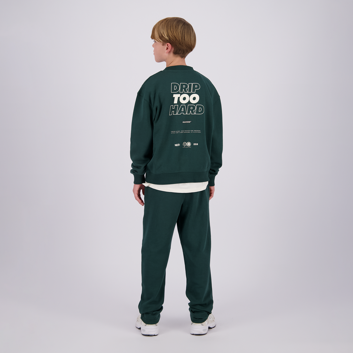 Raizzed sweater jongens Sohard Dark Green, op model